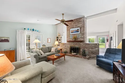 1311 Pelican Drive New Bern NC 28560