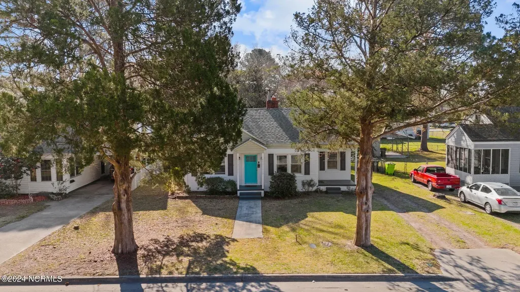 607 Watson Avenue New Bern NC 28560