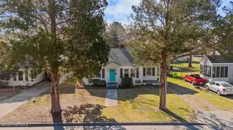 607 Watson Avenue New Bern NC 28560