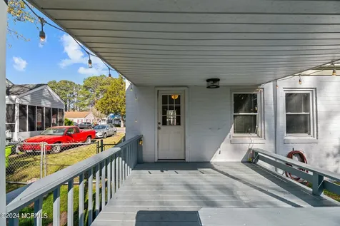 607 Watson Avenue New Bern NC 28560