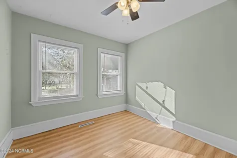 607 Watson Avenue New Bern NC 28560