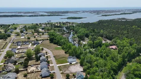 208 River Oats Court Holly Ridge NC 28445