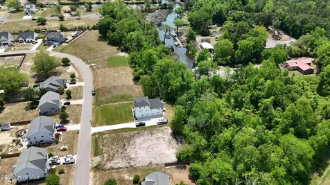 208 River Oats Court Holly Ridge NC 28445