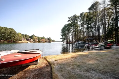 111 Vanore Road West End NC 27376