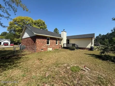 162 E Twelve Oaks Road Raeford NC 28376