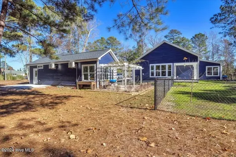 159 Big Macedonia Road NW Supply NC 28462