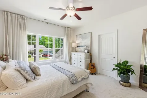 74 Aster Place Hampstead NC 28443