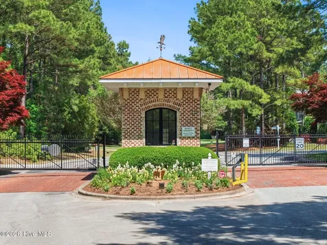 74 Aster Place Hampstead NC 28443