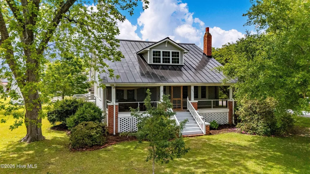 205 High Street Oriental NC 28571