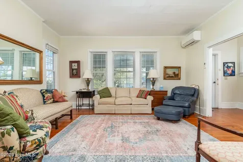 205 High Street Oriental NC 28571