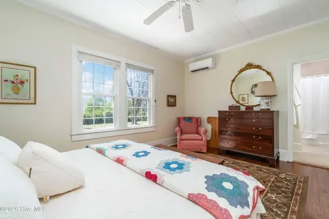 205 High Street Oriental NC 28571
