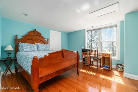 205 High Street Oriental NC 28571