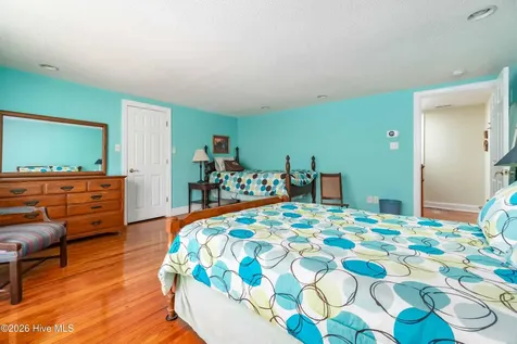 205 High Street Oriental NC 28571