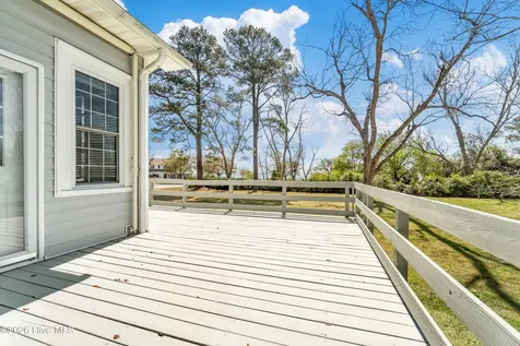 205 High Street Oriental NC 28571
