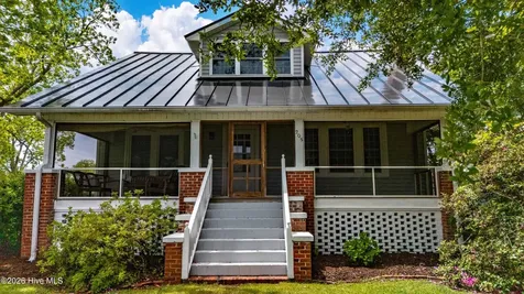 205 High Street Oriental NC 28571