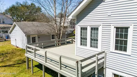 205 High Street Oriental NC 28571