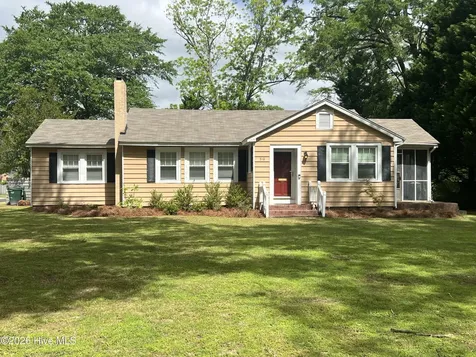 310 S Howard Circle Tarboro NC 27886