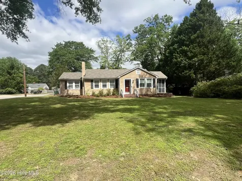 310 S Howard Circle Tarboro NC 27886