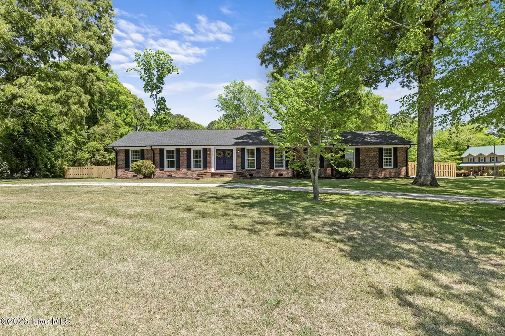 100 Deerfield Road Jacksonville NC 28540