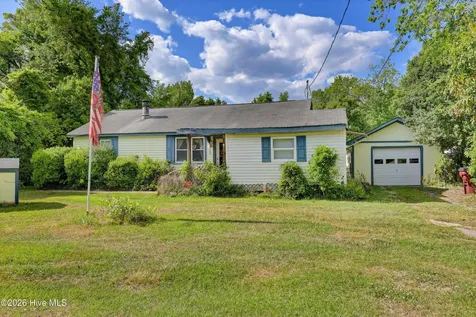 107 Long Leaf Drive Wilmington NC 28401