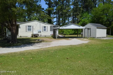 158 Otway Farm Road Beaufort NC 28516