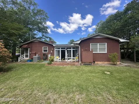 604 W Woodland Avenue Woodland NC 27897