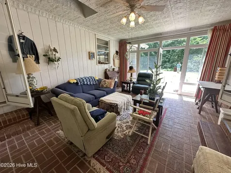 604 W Woodland Avenue Woodland NC 27897