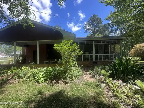 604 W Woodland Avenue Woodland NC 27897