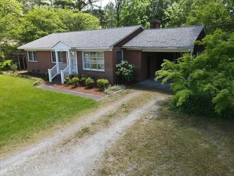 604 W Woodland Avenue Woodland NC 27897