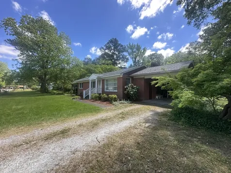604 W Woodland Avenue Woodland NC 27897