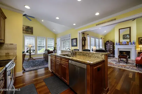 135 Staffordshire Drive New Bern NC 28562