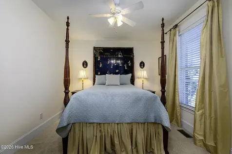 135 Staffordshire Drive New Bern NC 28562