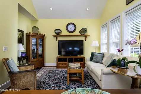 135 Staffordshire Drive New Bern NC 28562