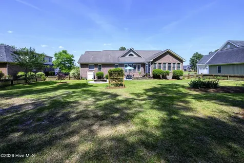 135 Staffordshire Drive New Bern NC 28562