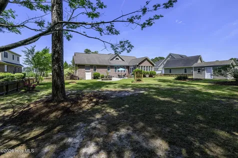 135 Staffordshire Drive New Bern NC 28562
