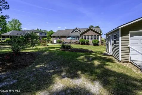 135 Staffordshire Drive New Bern NC 28562