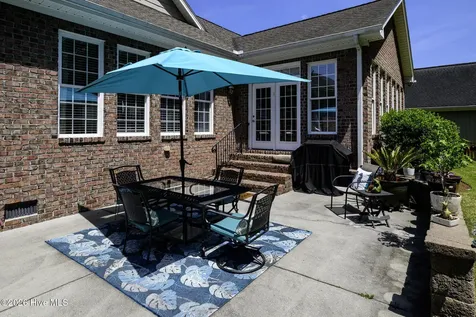135 Staffordshire Drive New Bern NC 28562