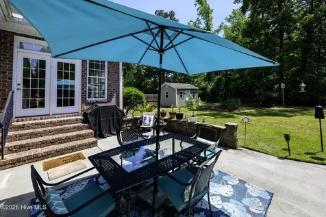 135 Staffordshire Drive New Bern NC 28562
