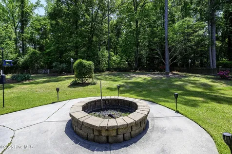 135 Staffordshire Drive New Bern NC 28562