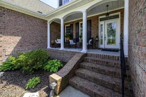 135 Staffordshire Drive New Bern NC 28562