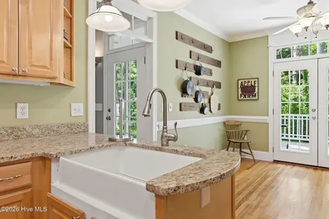 202 Emmen Road New Bern NC 28562