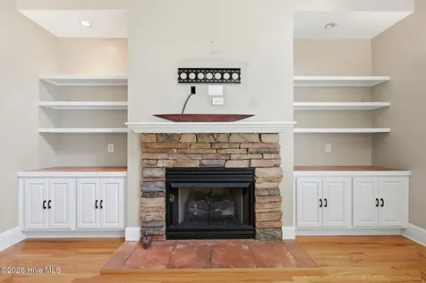 202 Emmen Road New Bern NC 28562