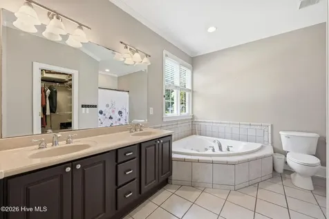 202 Emmen Road New Bern NC 28562