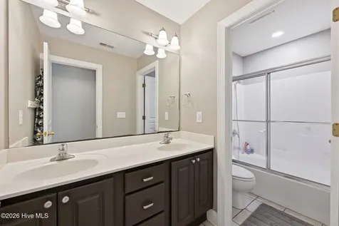 202 Emmen Road New Bern NC 28562