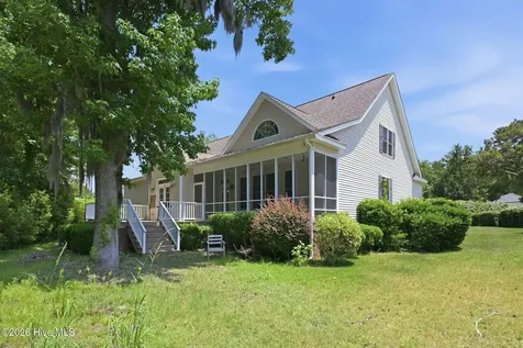202 Emmen Road New Bern NC 28562