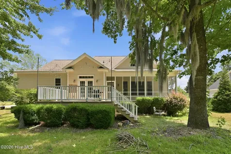 202 Emmen Road New Bern NC 28562