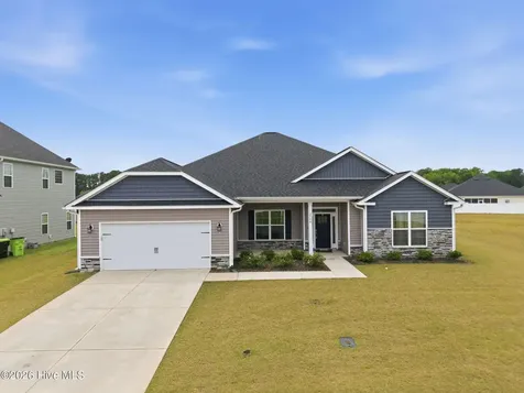 2708 Chalet Circle Winterville NC 28590