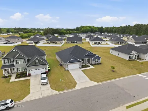 2708 Chalet Circle Winterville NC 28590