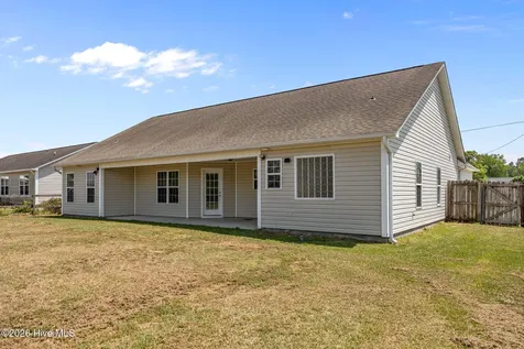209 Cherry Blossom Drive Richlands NC 28574
