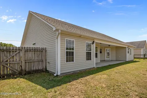 209 Cherry Blossom Drive Richlands NC 28574